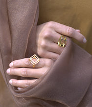 Load image into Gallery viewer, Gold Boxed Ring