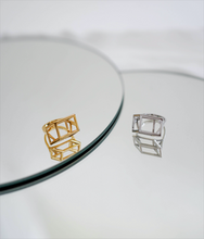 Load image into Gallery viewer, Sterling Silver Shifted Box Ring