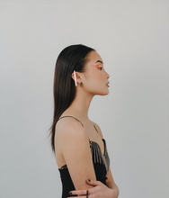 Load image into Gallery viewer, Rhodium Bar Ear Cuff